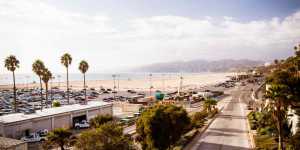 MovingYourselfVsHiringMoversWhichIsTheBestChoiceForYou Moving Pros residential moving professionals moving movers foreman